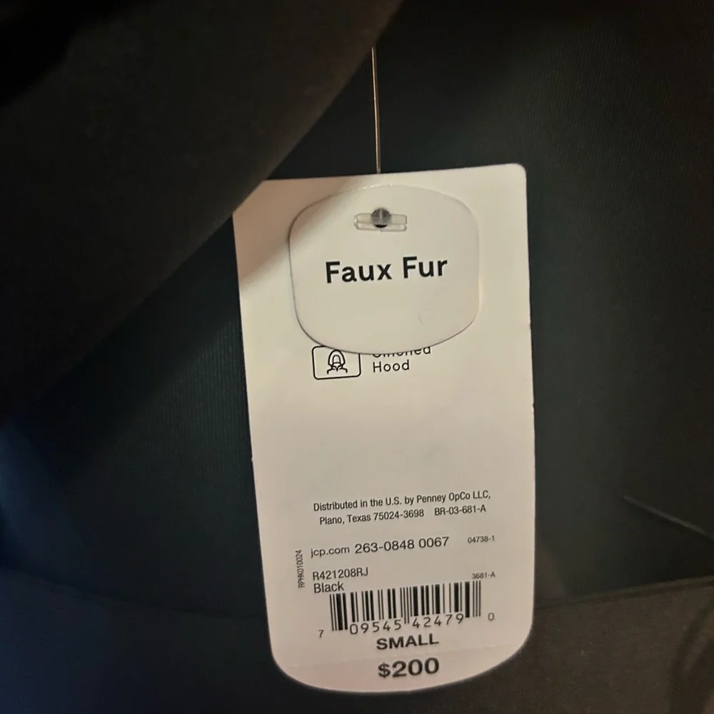 Xersion Women's Black Belted Puffer Coat with Fur Trim - Picture 3 of 6